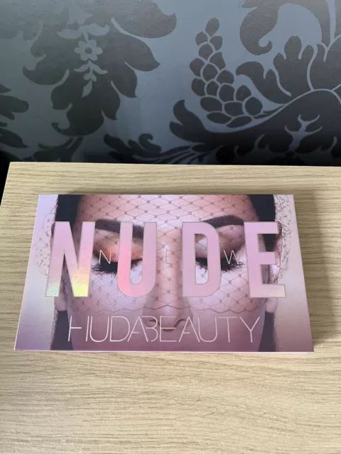 Bottega di Eos ™ Huda Beauty nude palette